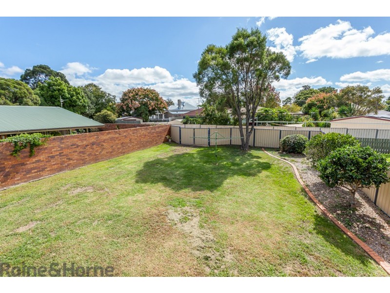 31 Anzac Avenue, Newtown QLD 4350