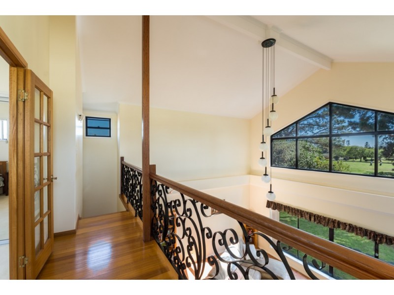 7 Georgina Court, Kearneys Spring QLD 4350