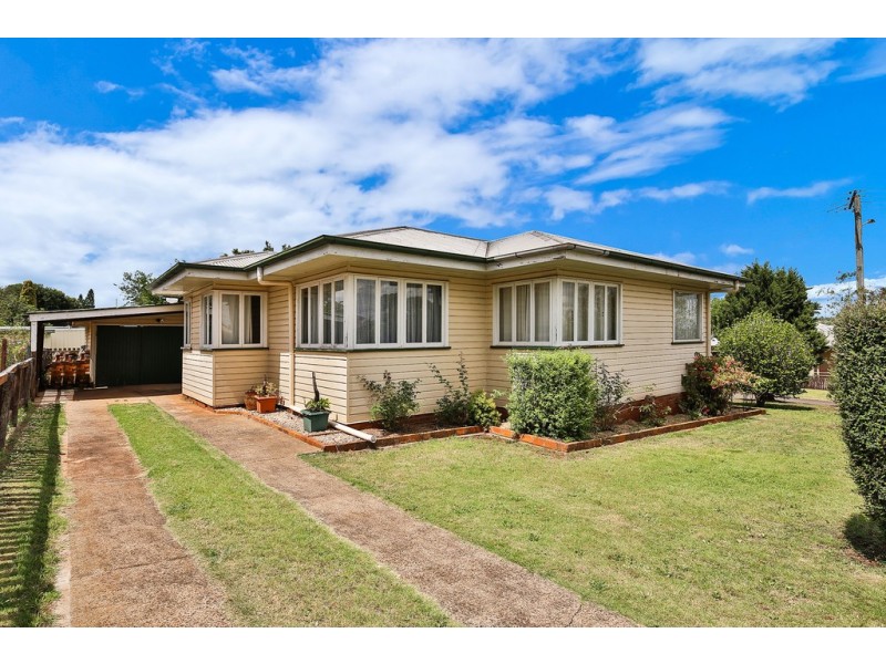 165 North Street, Rockville QLD 4350