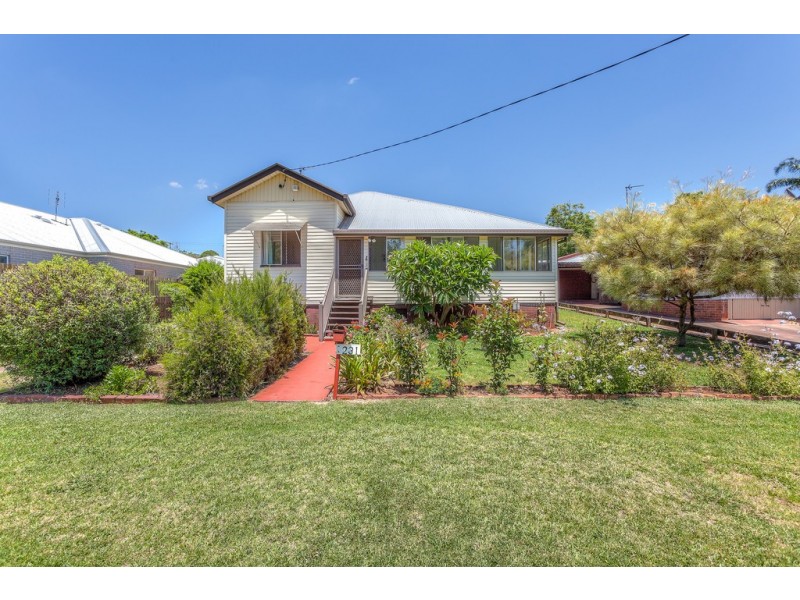 231 Mackenzie Street, Centenary Heights QLD 4350