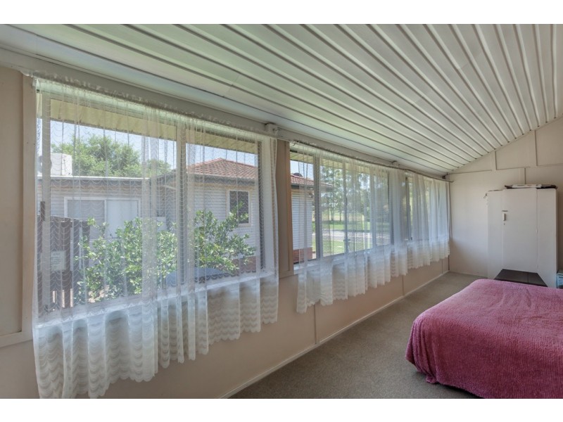 231 Mackenzie Street, Centenary Heights QLD 4350