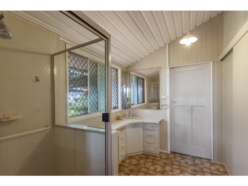 231 Mackenzie Street, Centenary Heights QLD 4350