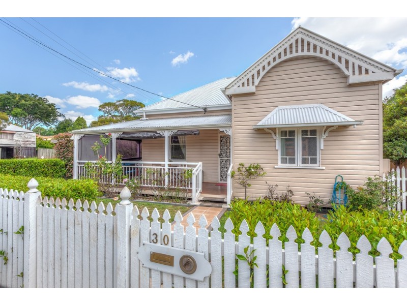 30 Dunmore Street, East Toowoomba QLD 4350