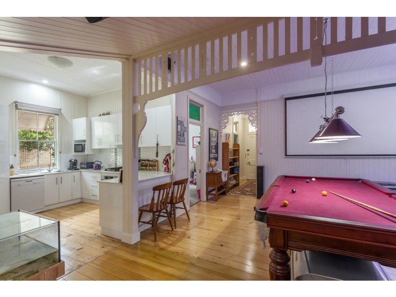 30 Dunmore Street, East Toowoomba QLD 4350