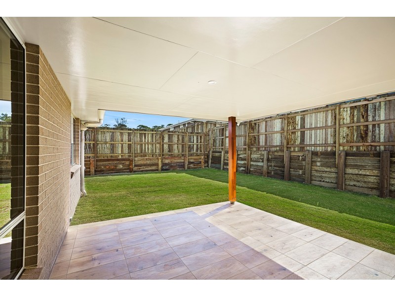 22 Renshaw Crescent, Kearneys Spring QLD 4350