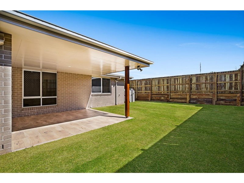 22 Renshaw Crescent, Kearneys Spring QLD 4350