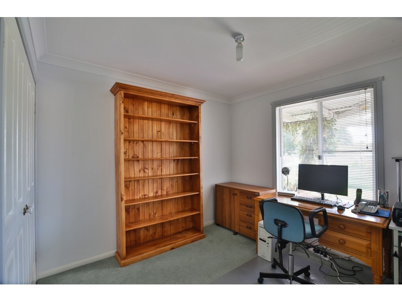 3 Nellie Street, Centenary Heights QLD 4350