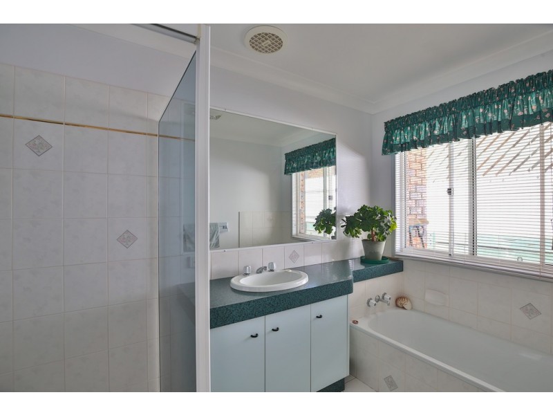 3 Nellie Street, Centenary Heights QLD 4350