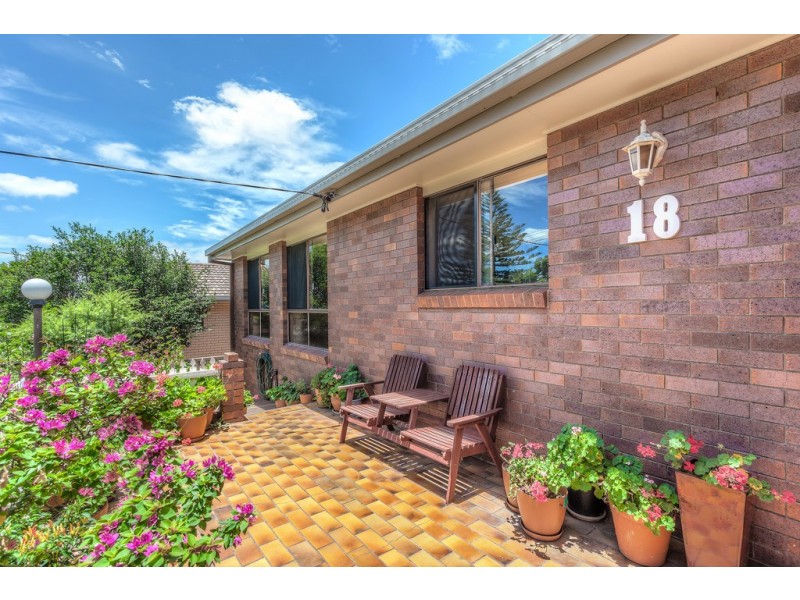 18 Hazel Street, Centenary Heights QLD 4350