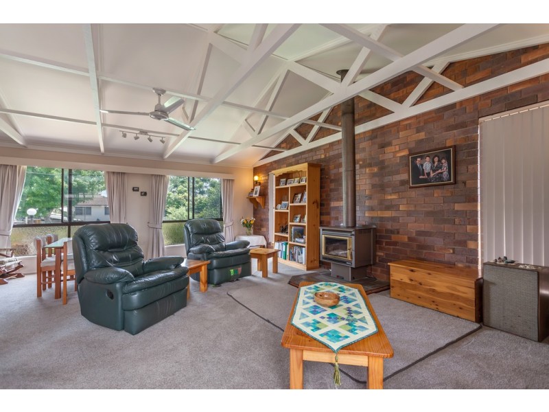 18 Hazel Street, Centenary Heights QLD 4350