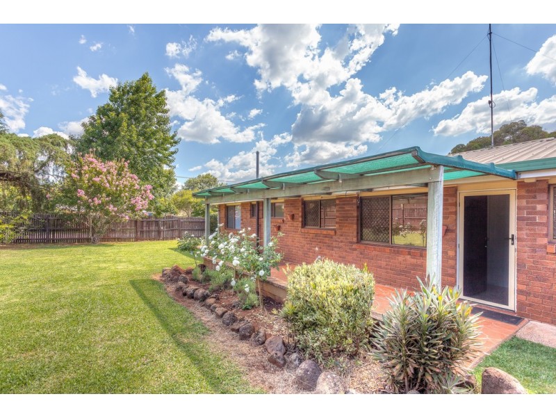 29 Lotus Crescent, Centenary Heights QLD 4350