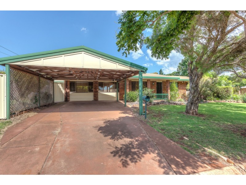 29 Lotus Crescent, Centenary Heights QLD 4350