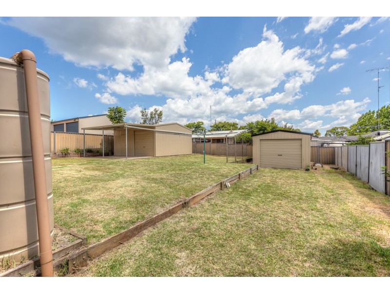 54 Cleary Street, Centenary Heights QLD 4350