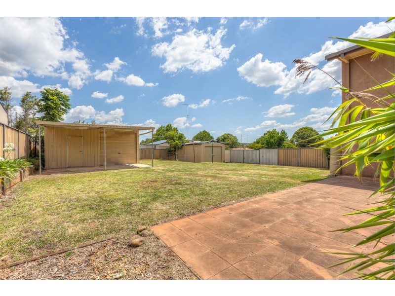 54 Cleary Street, Centenary Heights QLD 4350