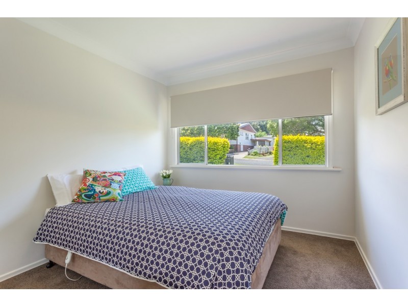 19 Sourris Street, Mount Lofty QLD 4350