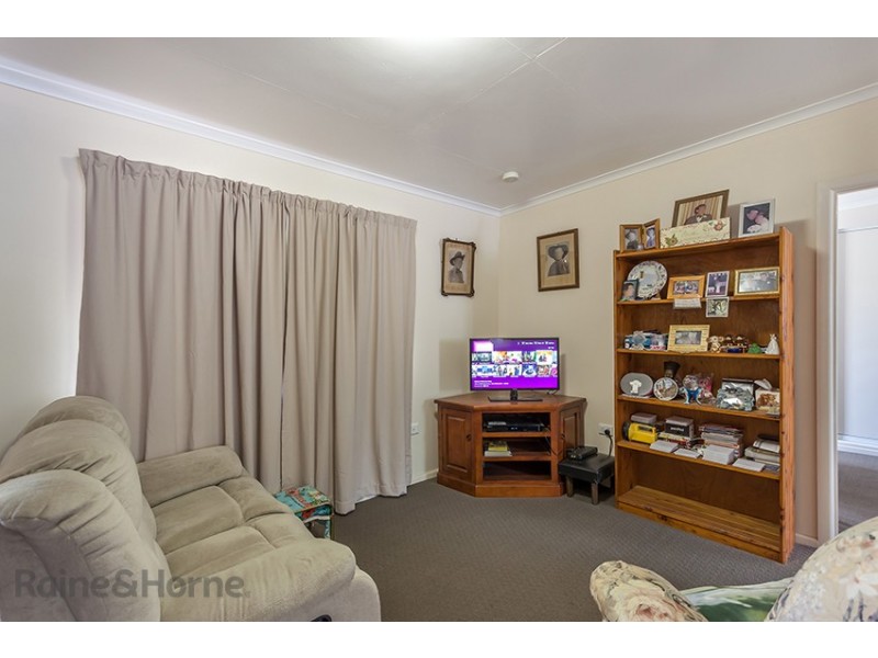 285 James Street, Newtown QLD 4350