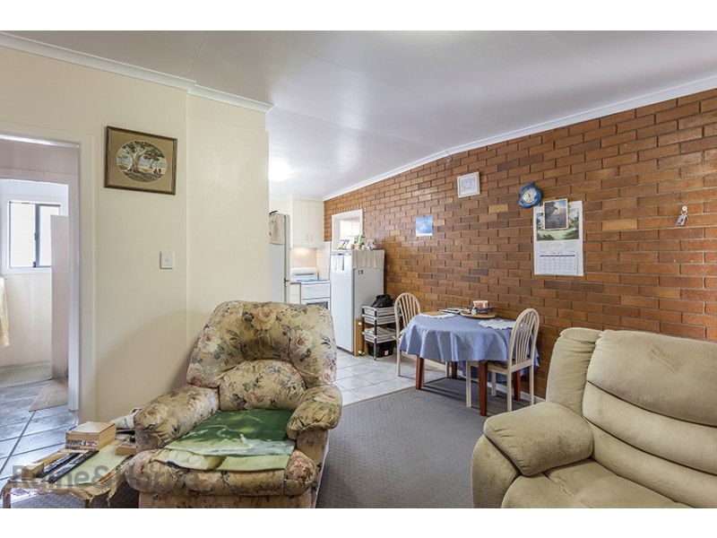 285 James Street, Newtown QLD 4350