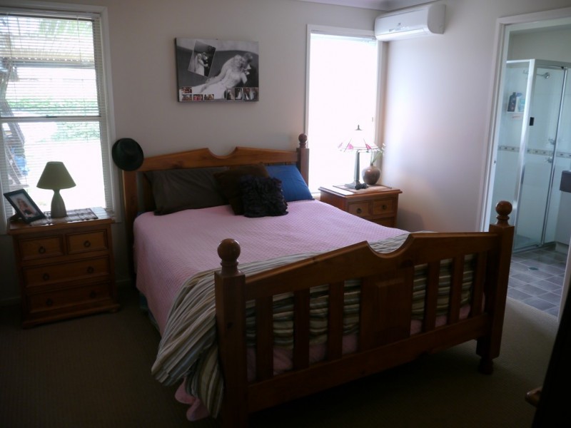 2 Walls Drive, Kearneys Spring QLD 4350