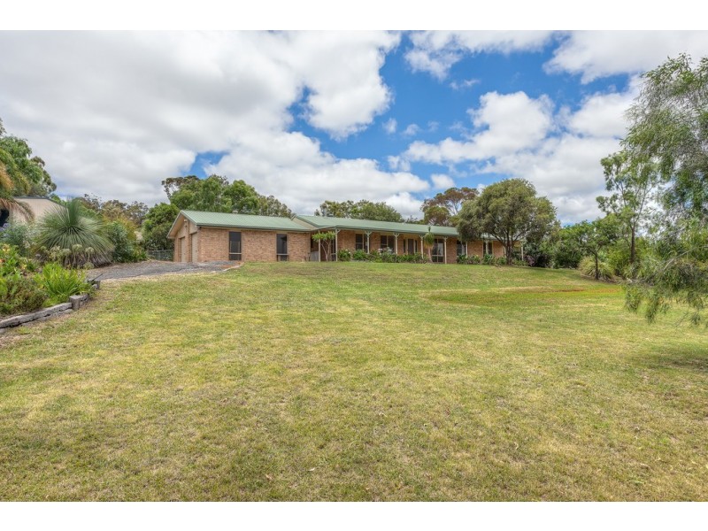 40 Valley View Drive, Meringandan West QLD 4352