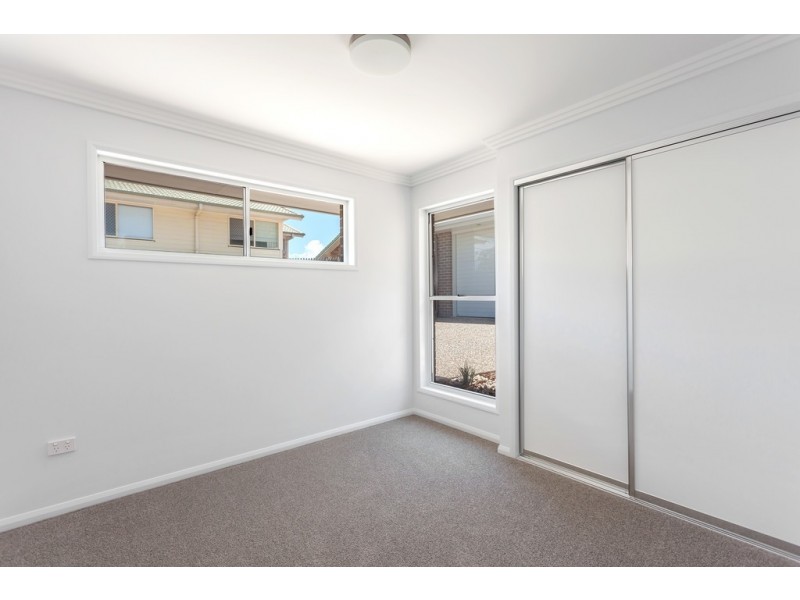 1/17 Sidney Street, North Toowoomba QLD 4350