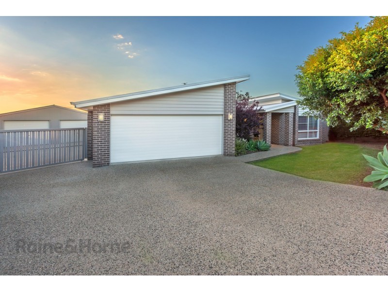 4 Roy Close, Westbrook QLD 4350