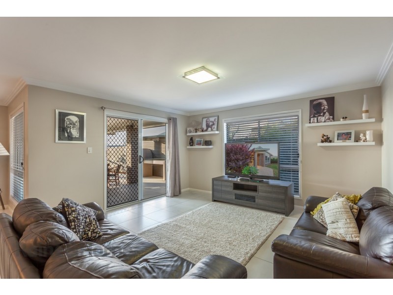 4 Roy Close, Westbrook QLD 4350