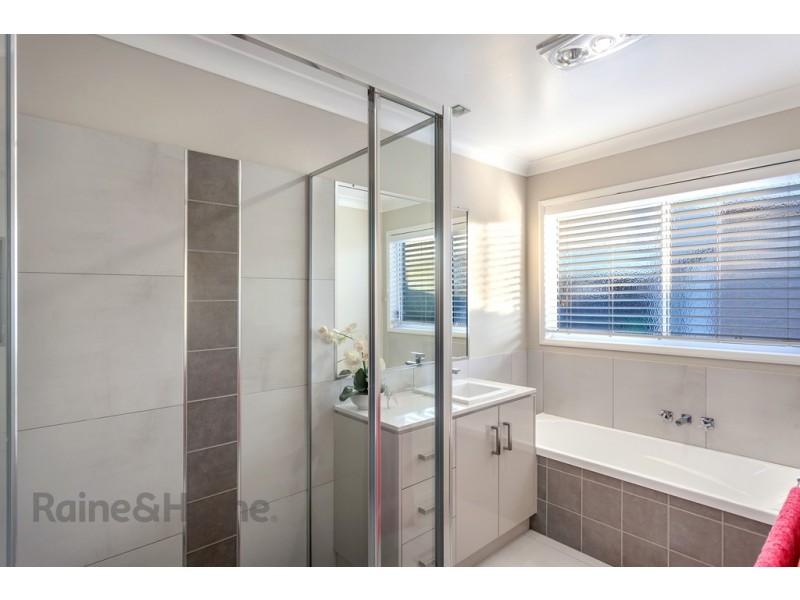 4 Roy Close, Westbrook QLD 4350