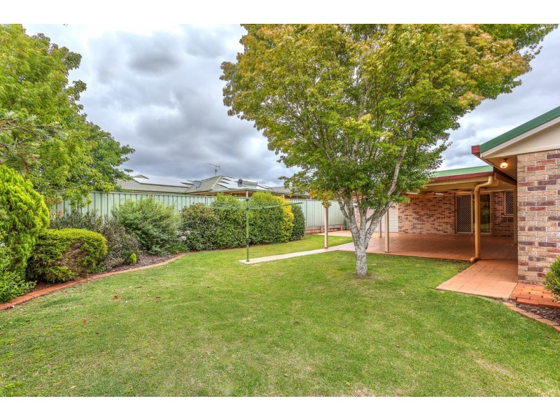 22 Dandelion Drive, Middle Ridge QLD 4350
