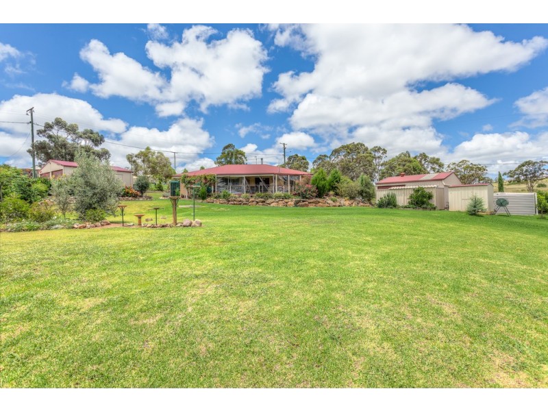 1 Lake Drive, Meringandan QLD 4352