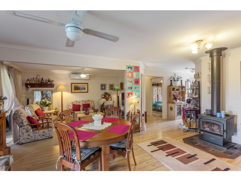 1 Lake Drive, Meringandan QLD 4352