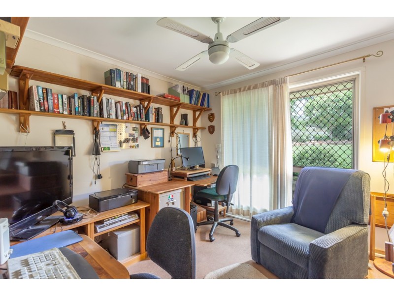 1 Lake Drive, Meringandan QLD 4352