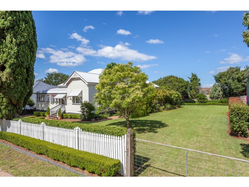 198 Geddes Street, South Toowoomba QLD 4350