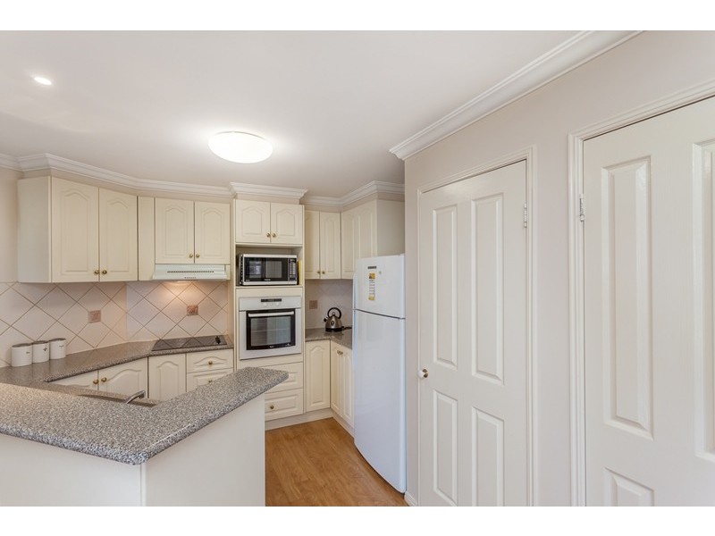 7 Paulene Crescent, Kearneys Spring QLD 4350