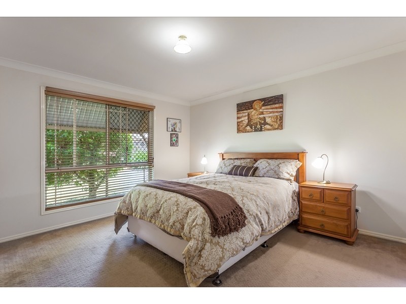 7 Paulene Crescent, Kearneys Spring QLD 4350