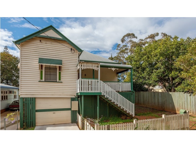 3 Chamberlain Street, North Toowoomba QLD 4350