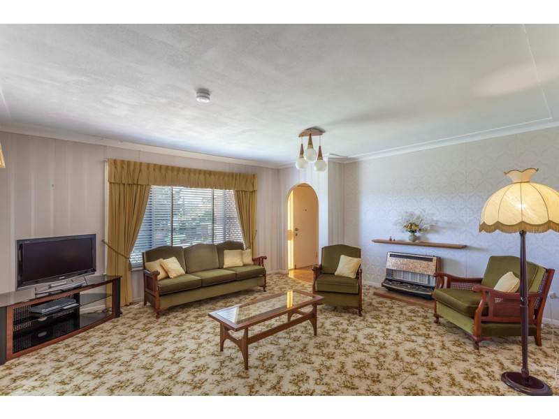 9 Catto Street, Centenary Heights QLD 4350