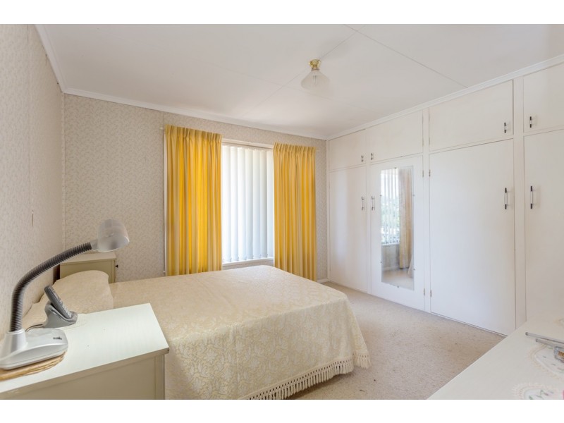 9 Catto Street, Centenary Heights QLD 4350