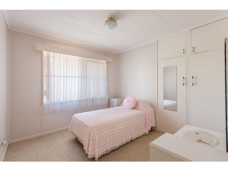 9 Catto Street, Centenary Heights QLD 4350