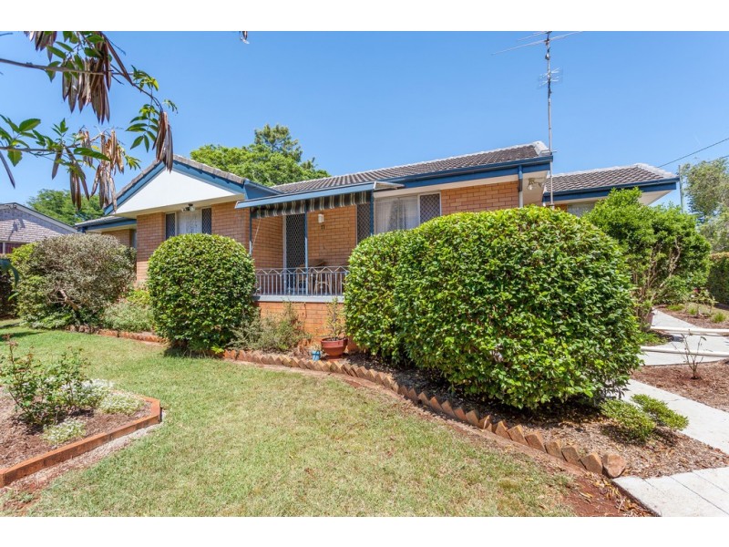 2B Jonathan Street, Rockville QLD 4350