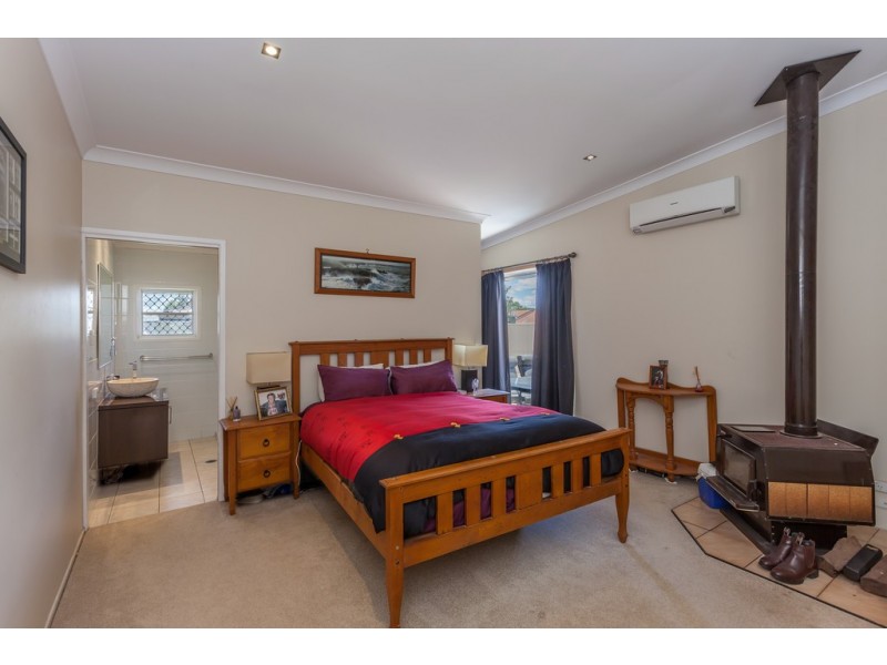 3 Gatfield Street, Newtown QLD 4350