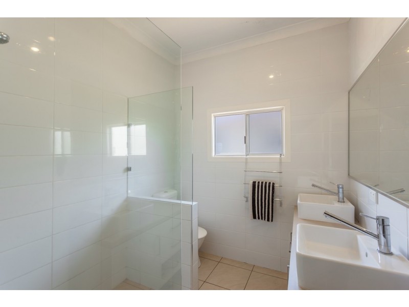 3 Gatfield Street, Newtown QLD 4350