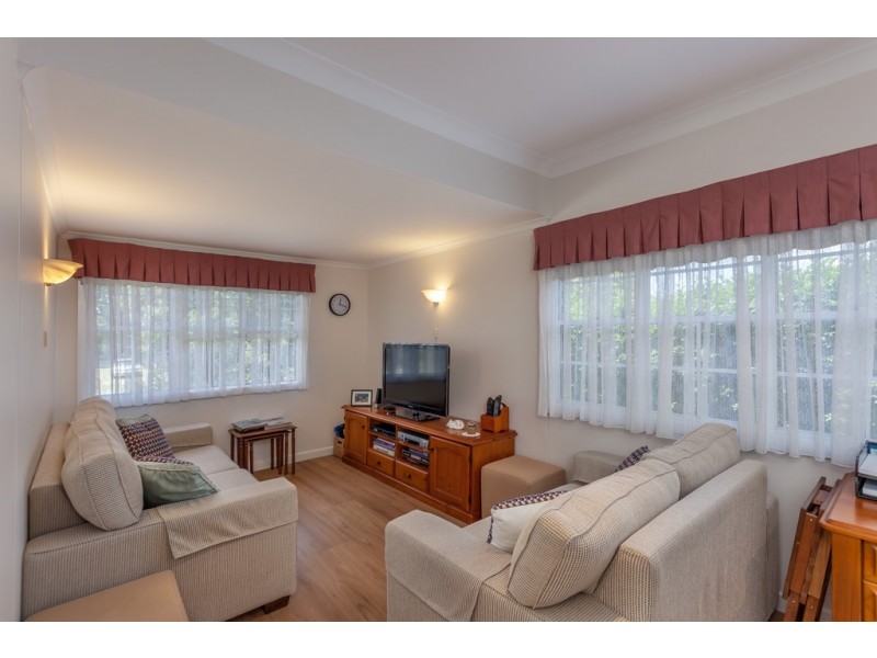 2 Stehn Street, Harristown QLD 4350