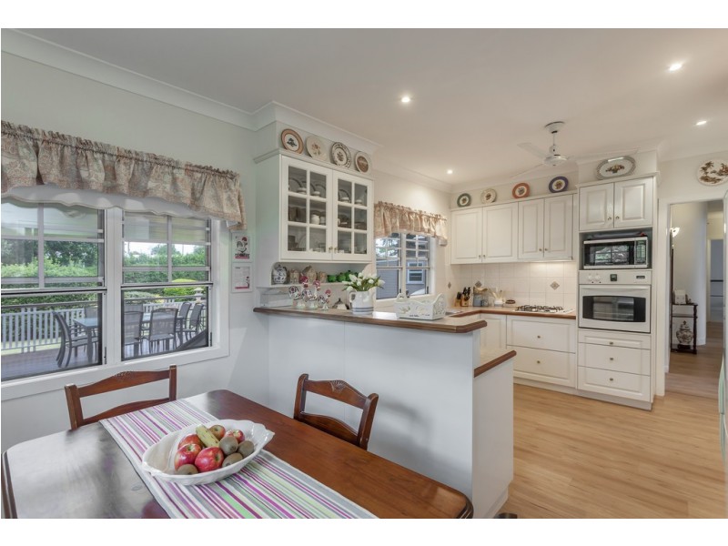 2 Stehn Street, Harristown QLD 4350