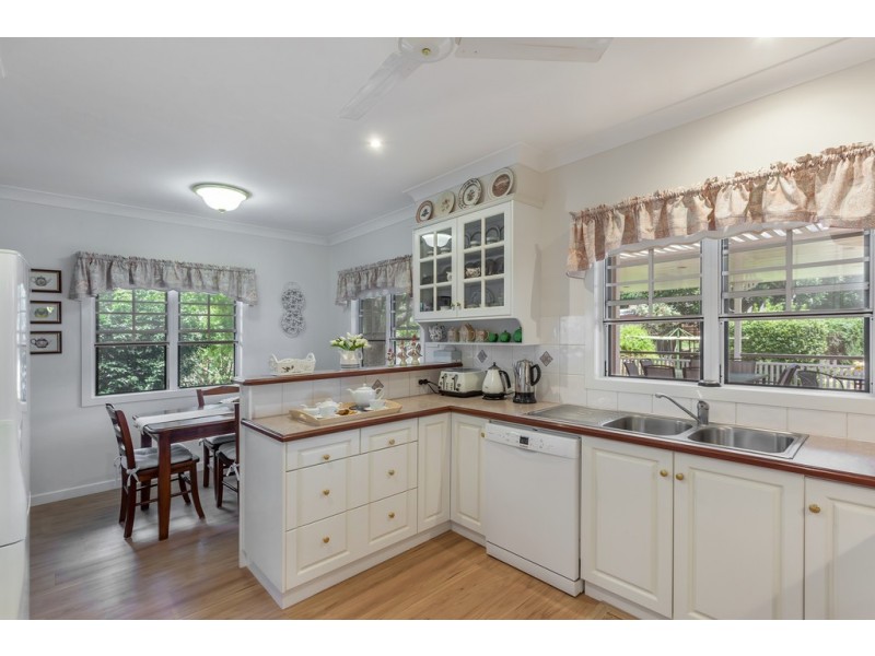 2 Stehn Street, Harristown QLD 4350