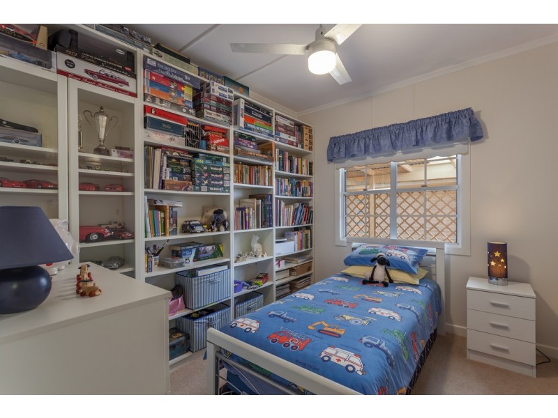 2 Stehn Street, Harristown QLD 4350