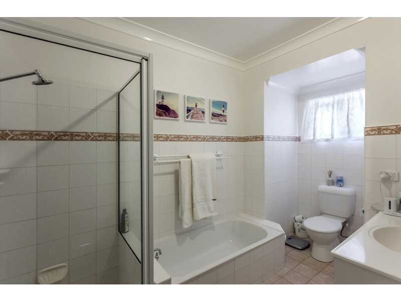 2 Stehn Street, Harristown QLD 4350