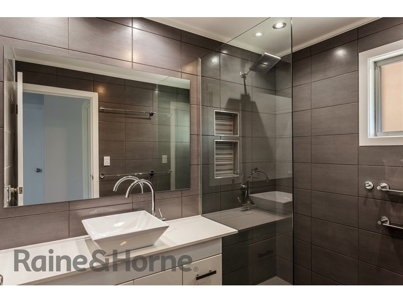 1/1 Raftery Street, Centenary Heights QLD 4350