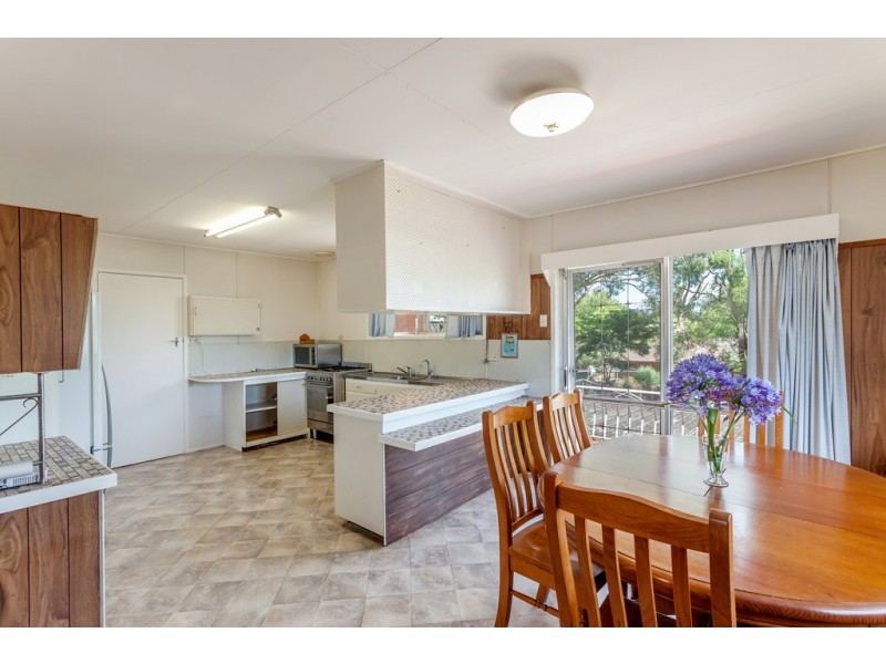 19 Farr Street, Kearneys Spring QLD 4350