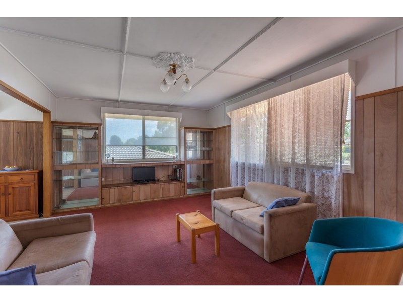 19 Farr Street, Kearneys Spring QLD 4350