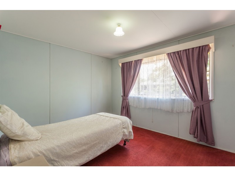 19 Farr Street, Kearneys Spring QLD 4350